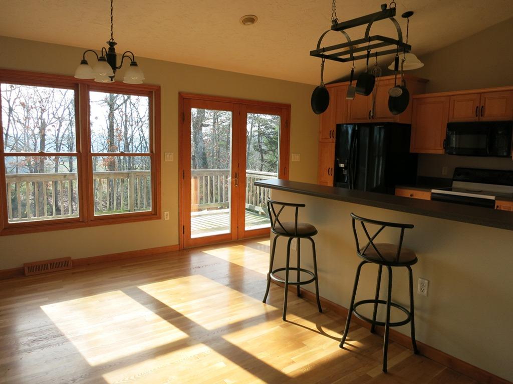 351 Borden Run Road Fincastle, VA 24090 - Photo 13 of 83 Eat-In Kitchen