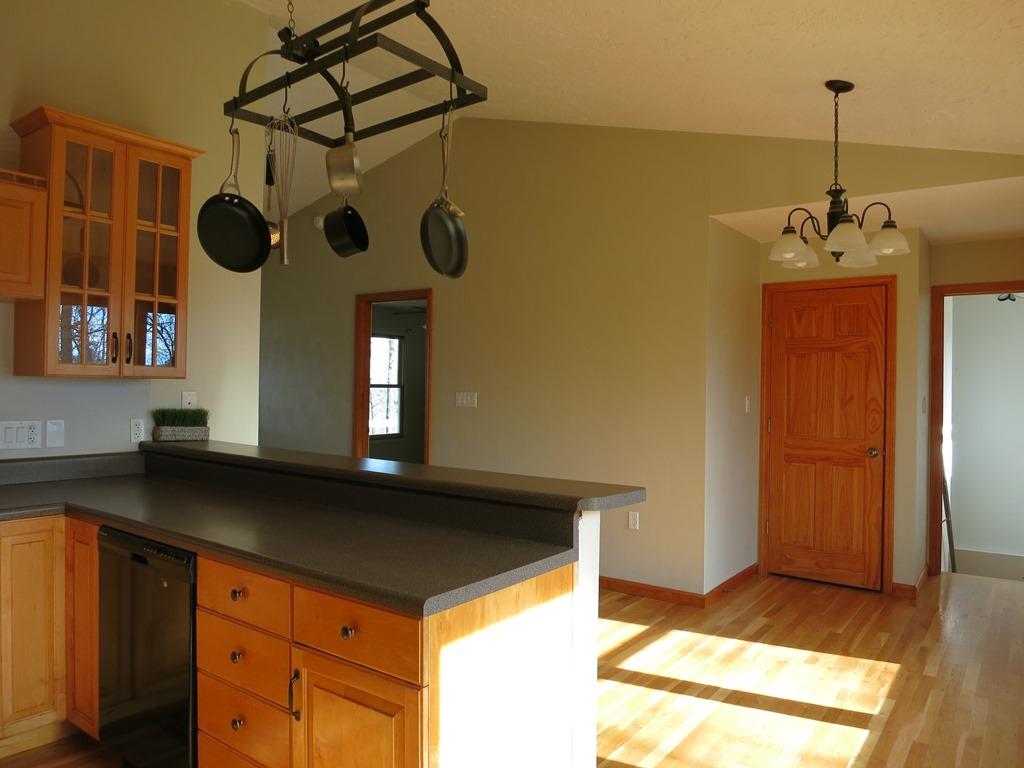 351 Borden Run Road Fincastle, VA 24090 - Photo 17 of 83 Kitchen / Dining Area