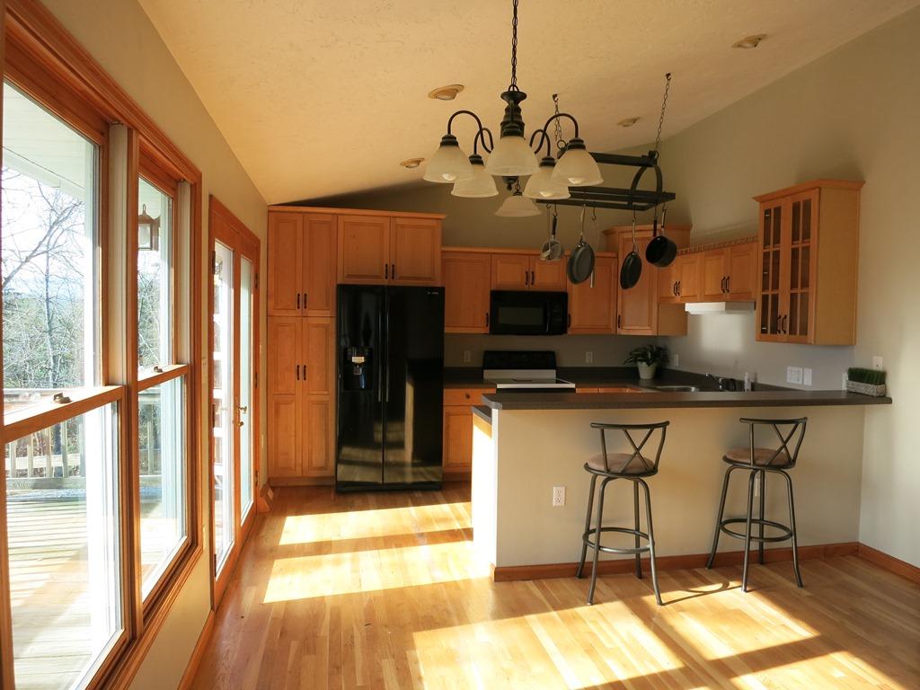 351 Borden Run Road Fincastle, VA 24090 - Photo 18 of 83 Dining Area / Kitchen