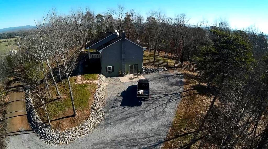351 Borden Run Road Fincastle, VA 24090 - Photo 5 of 83 Aerial - Side