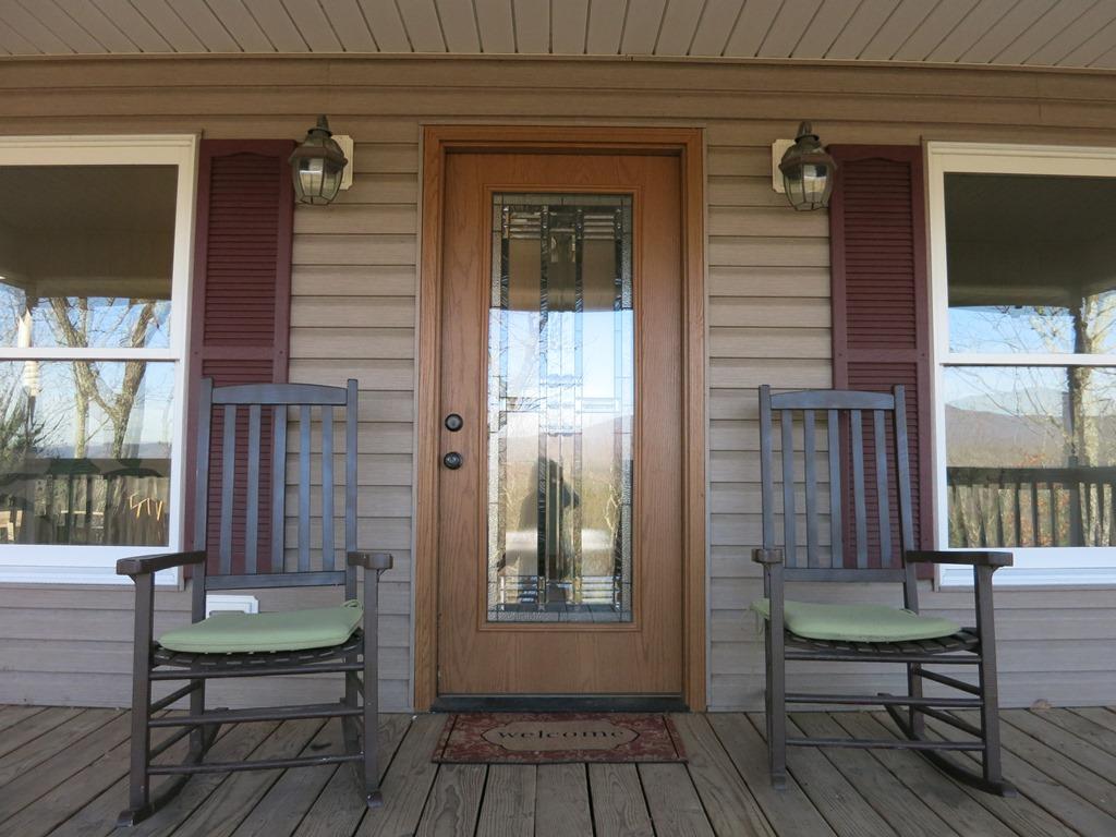 351 Borden Run Road Fincastle, VA 24090 - Photo 7 of 83 Front Porch Entry