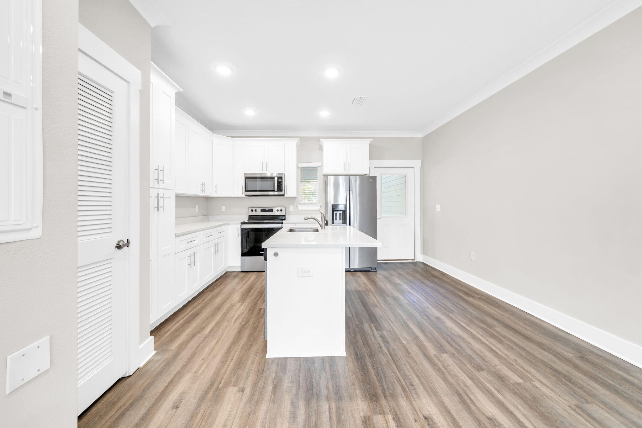 284 North Sand Palm Road Freeport, FL 32439 - Photo 13 of 39 14-web-or-mls-DSC07553