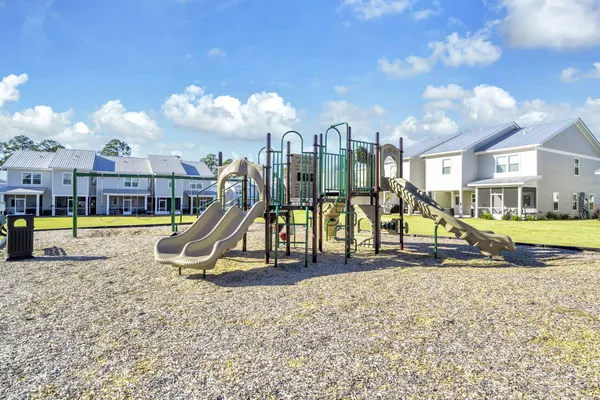 $220,000 | 284 North Sand Palm Road, Freeport, FL 32439