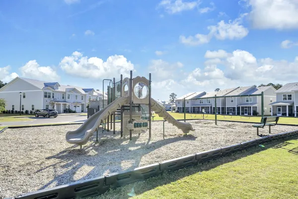 $220,000 | 284 North Sand Palm Road, Freeport, FL 32439