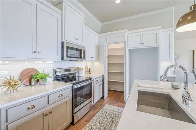 $566,500 | 15351 West 161st Street, Olathe, KS 66062