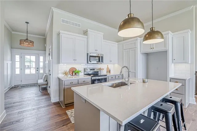 $566,500 | 15351 West 161st Street, Olathe, KS 66062