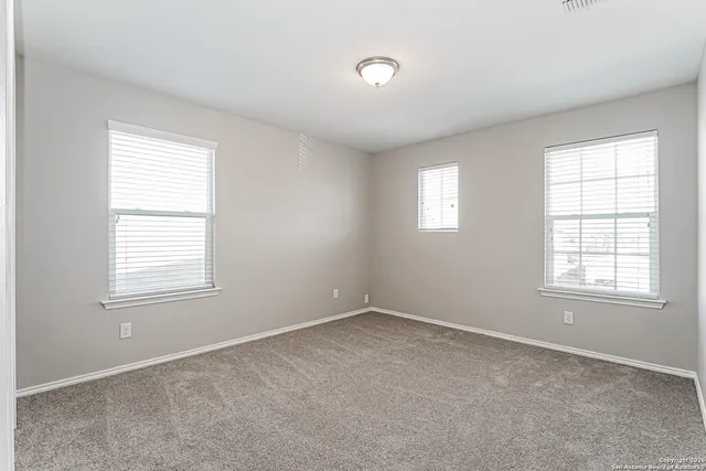 $2,145 | 419 Eastern Phoebe, San Antonio, TX 78253