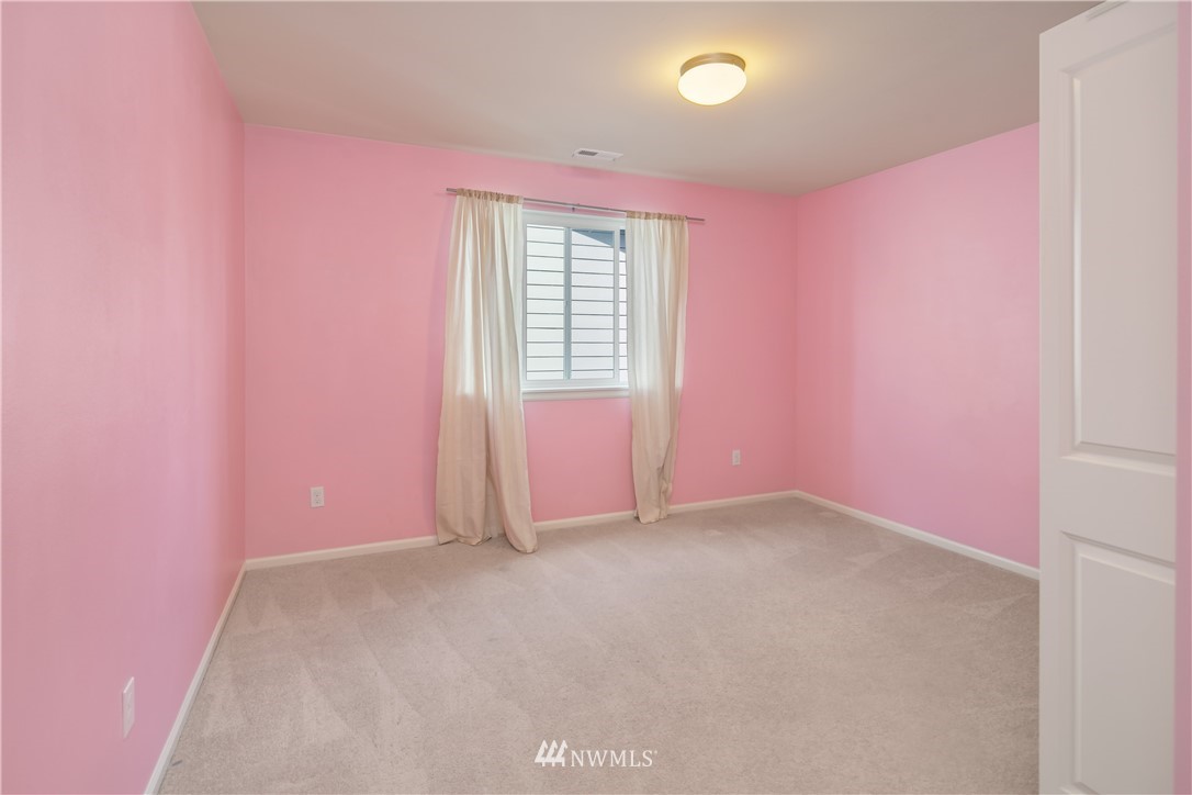 622 195th Street Southeast Bothell, WA 98012 - Photo 14 of 20