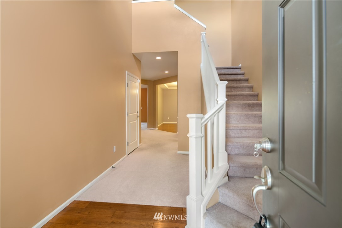 622 195th Street Southeast Bothell, WA 98012 - Photo 4 of 20