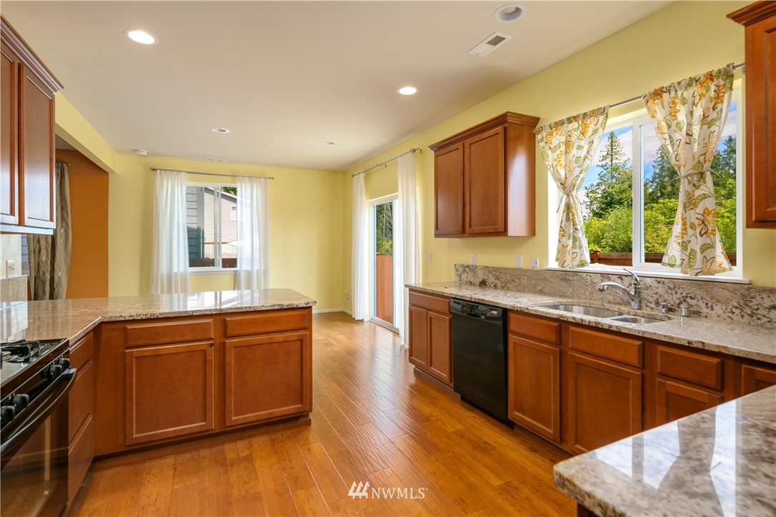 622 195th Street Southeast Bothell, WA 98012 - Photo 9 of 20