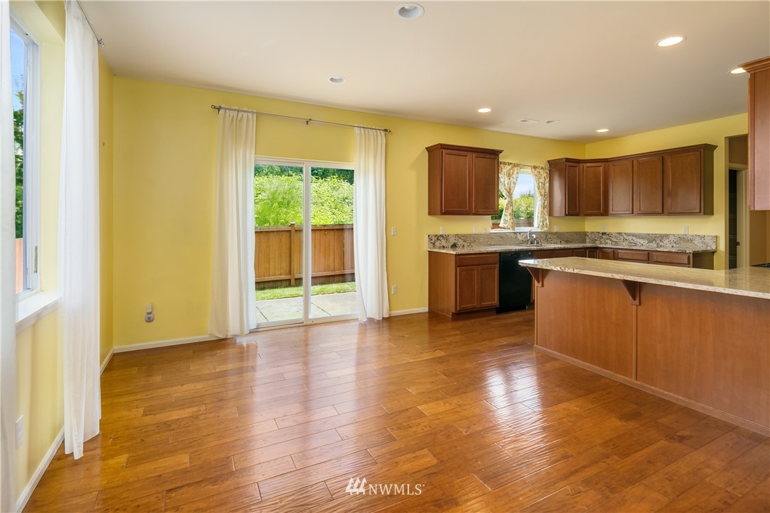 622 195th Street Southeast Bothell, WA 98012 - Photo 10 of 20