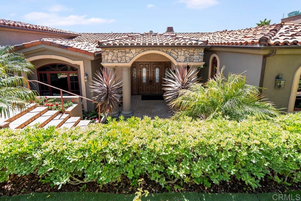 8606 Ruette Monte Carlo La Jolla, CA 92037 - Photo 2 of 13 a view of front door of house