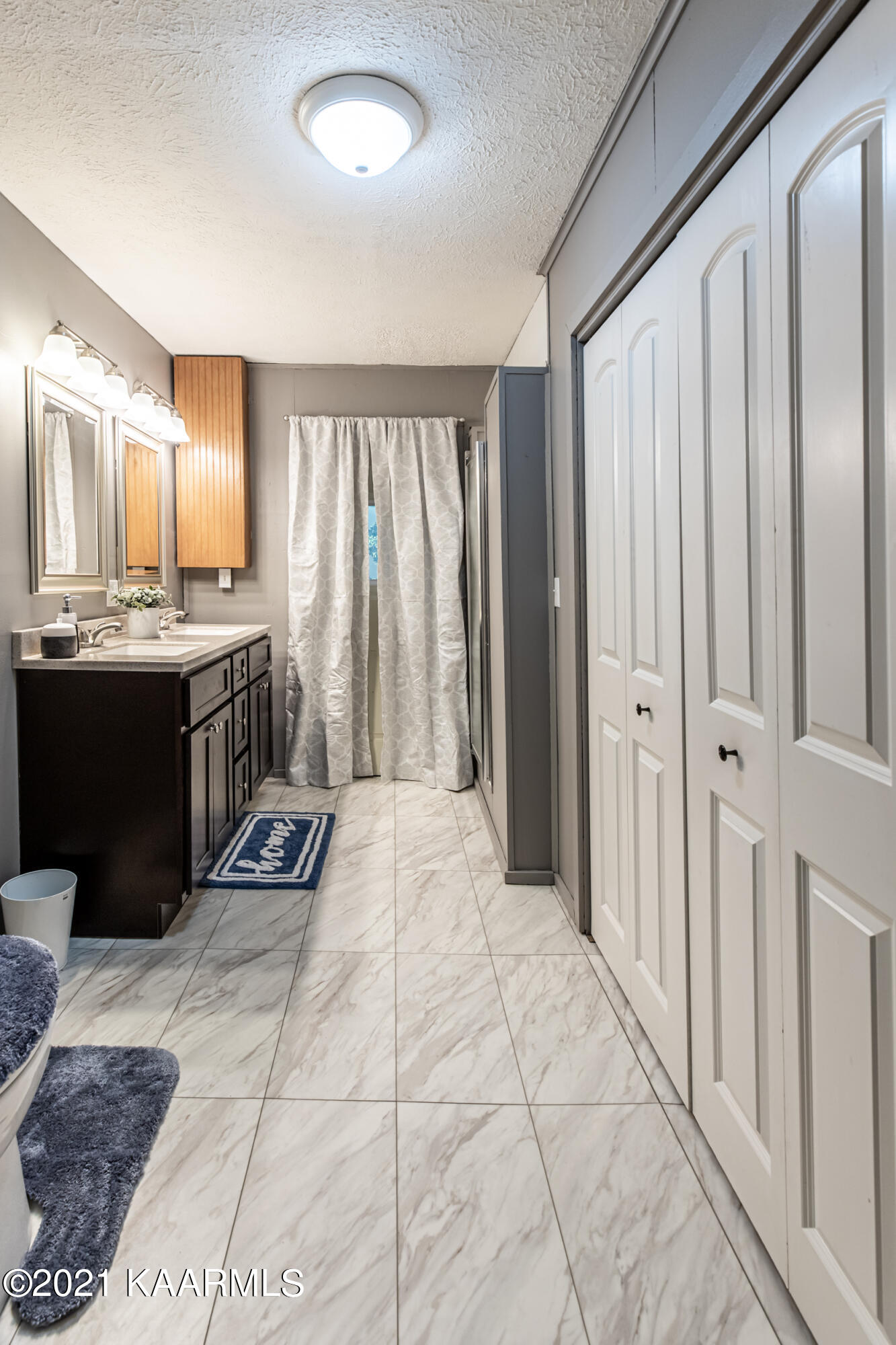 2349 Buffalo Road Oneida, TN 37841 - Photo 21 of 41 Bathroom downstairs