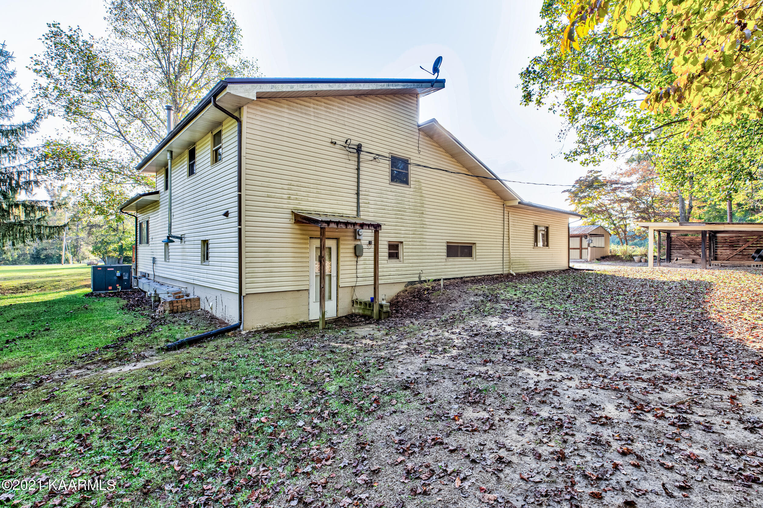 2349 Buffalo Road Oneida, TN 37841 - Photo 41 of 41 Back view
