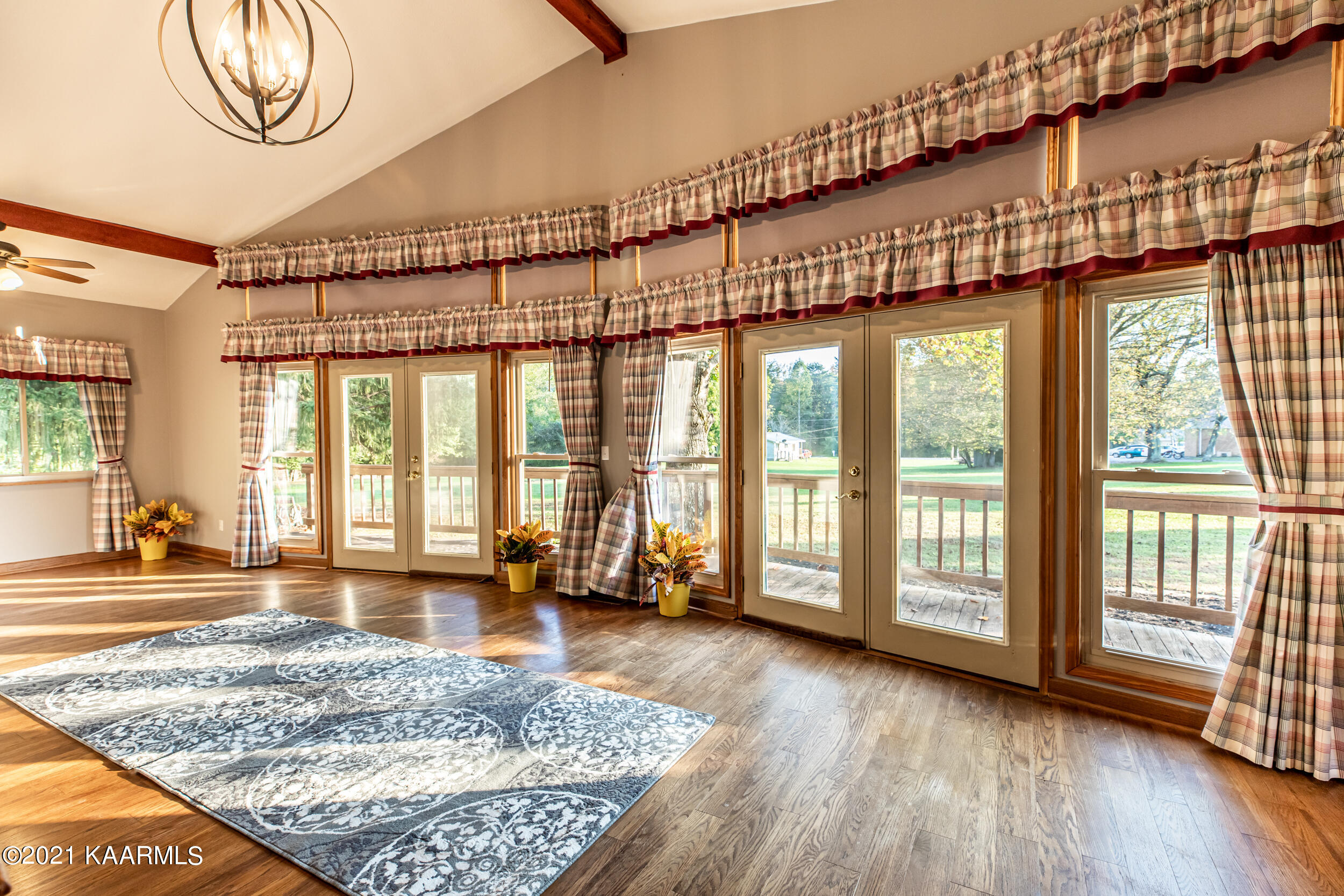 2349 Buffalo Road Oneida, TN 37841 - Photo 6 of 41 Great Room