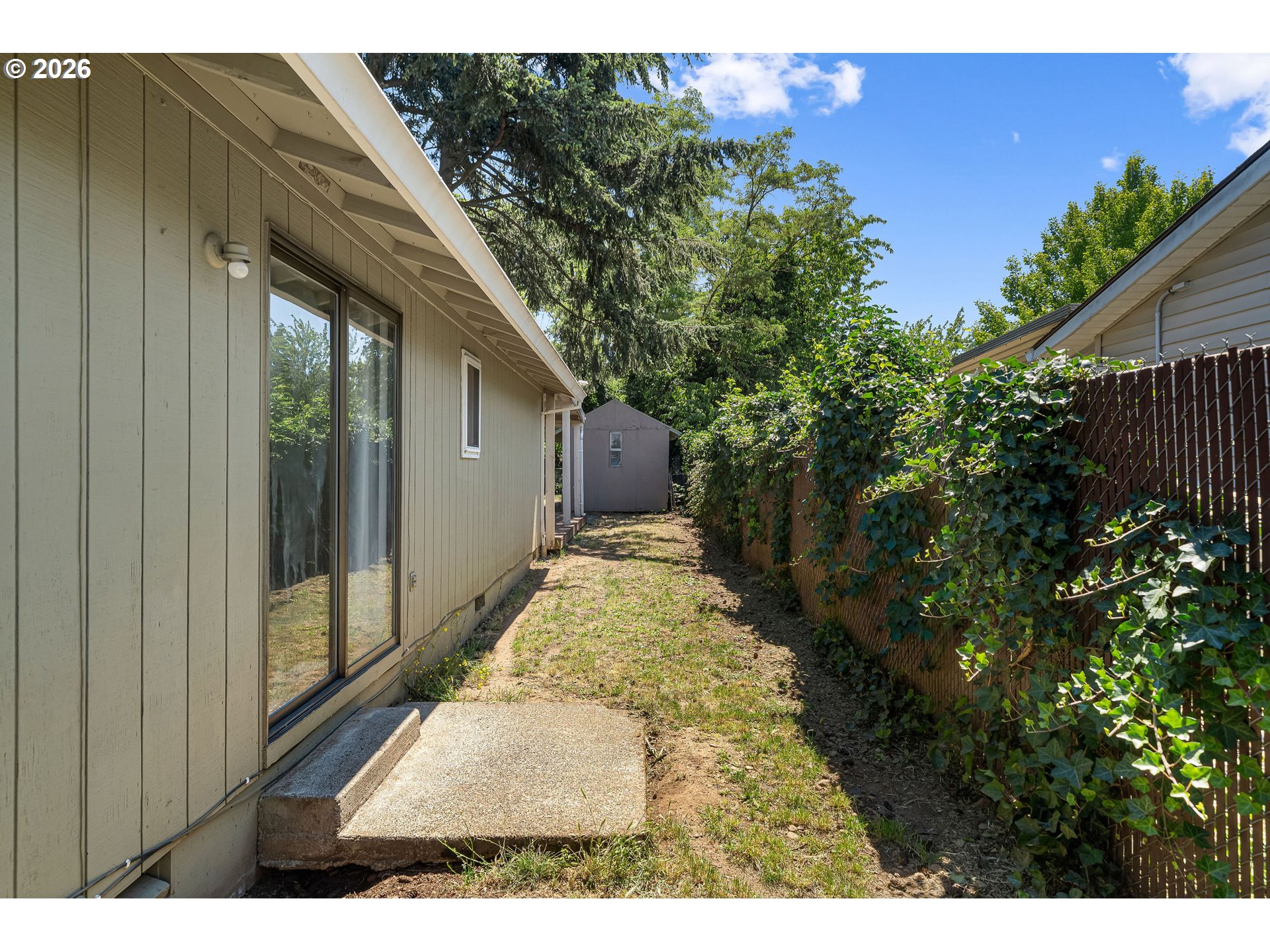 11608 Southeast Reedway Street Portland, OR 97266 - Photo 27 of 32 Gallery Image 27