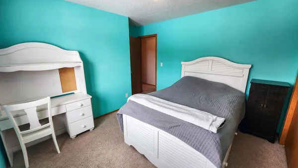 $450,000 | 4041 South Rivershore Drive, Moorhead, MN 56560