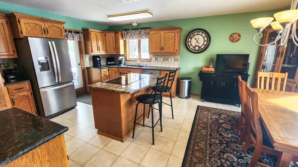 $450,000 | 4041 South Rivershore Drive, Moorhead, MN 56560