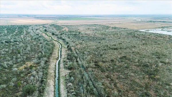 $1,425,000 | 0 Hwy 124 Stowell Tx 77661, Winnie, TX 77665
