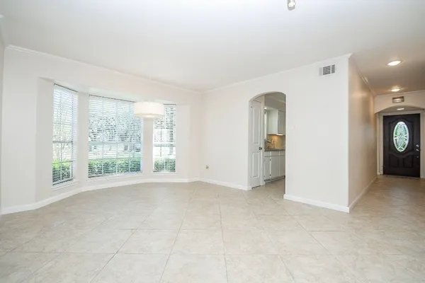 $2,500 | 13240 Trail Hollow Drive, Unit 3240, Houston, TX 77079