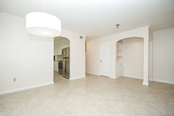 $2,500 | 13240 Trail Hollow Drive, Unit 3240, Houston, TX 77079