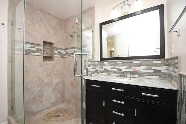 $2,500 | 13240 Trail Hollow Drive, Unit 3240, Houston, TX 77079