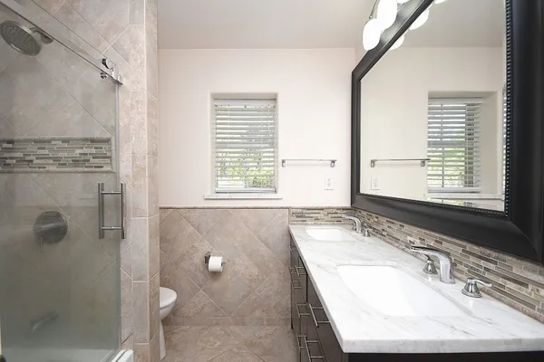 $2,500 | 13240 Trail Hollow Drive, Unit 3240, Houston, TX 77079