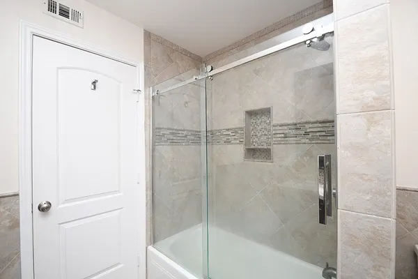 $2,500 | 13240 Trail Hollow Drive, Unit 3240, Houston, TX 77079