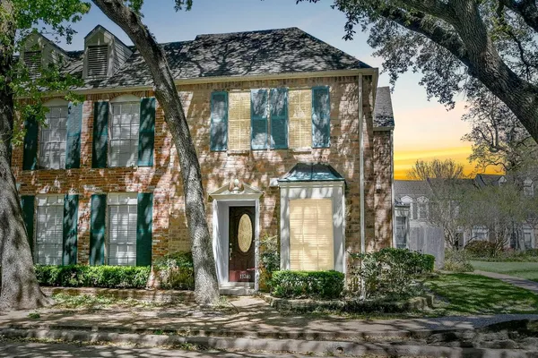 $2,500 | 13240 Trail Hollow Drive, Unit 3240, Houston, TX 77079