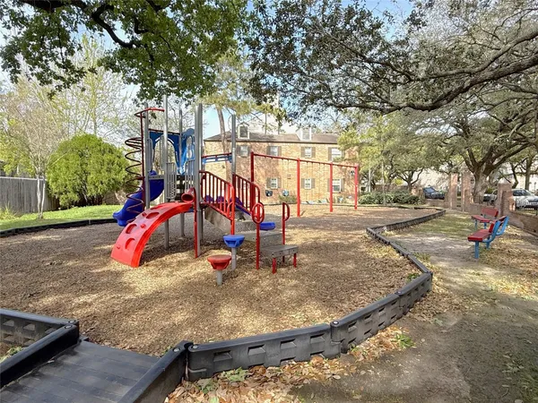 $2,500 | 13240 Trail Hollow Drive, Unit 3240, Houston, TX 77079