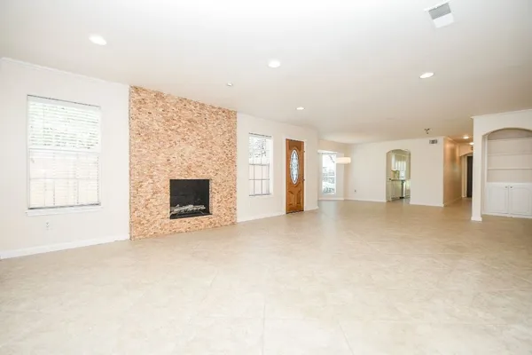 $2,500 | 13240 Trail Hollow Drive, Unit 3240, Houston, TX 77079