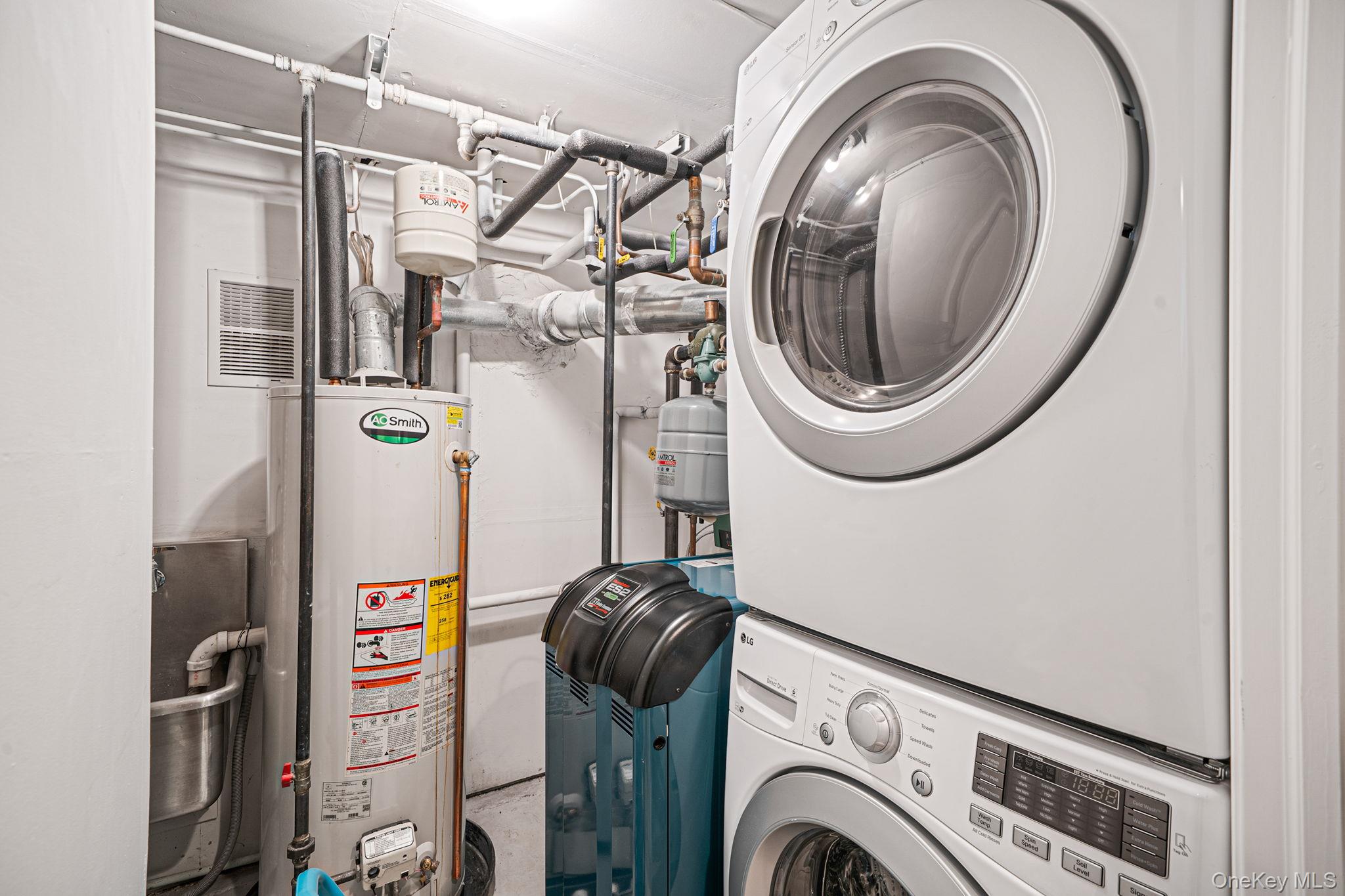 1663 Claas Avenue Holbrook, NY 11741 - Photo 22 of 28