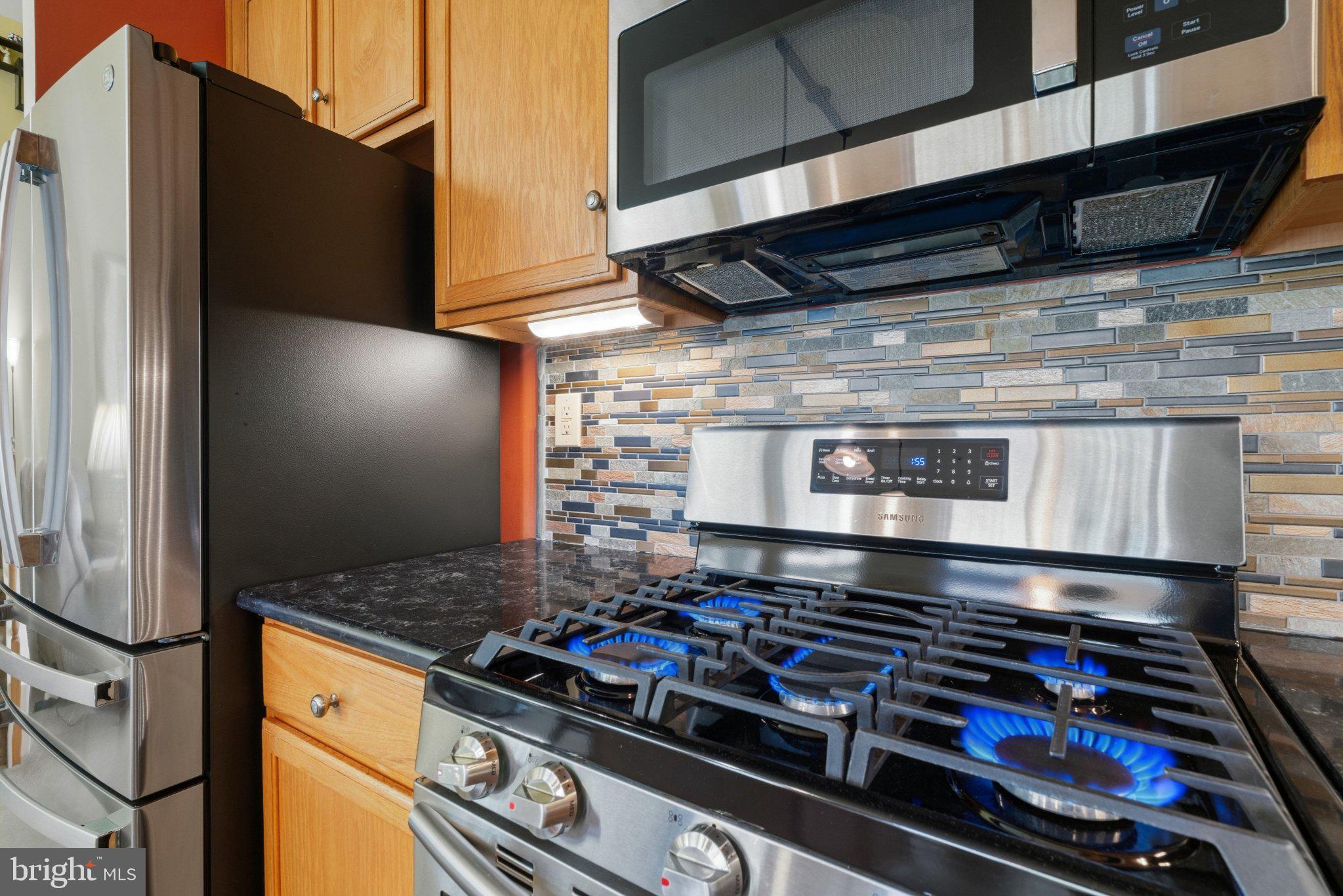 136 Sunnyhill Drive Exton, PA 19341 - Photo 9 of 37 Modern kitchen with sleek appliances.