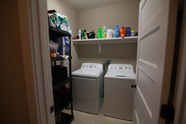 8674 Rosedown Lane Daphne, AL 36526 - Photo 5 of 24 Laundry Room