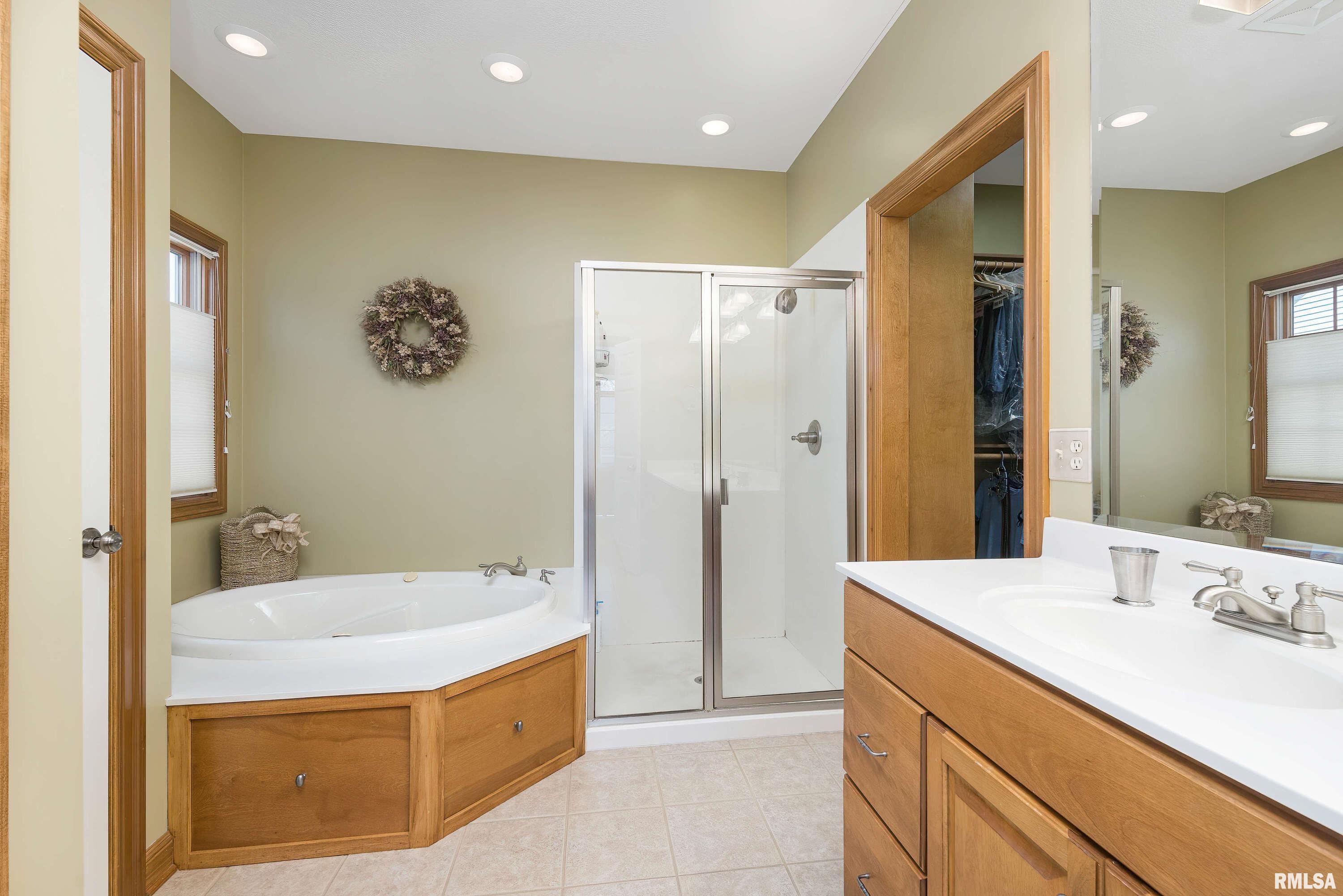 6905 Little Cabin Road Bettendorf, IA 52722 - Photo 22 of 49 Gallery Image 22