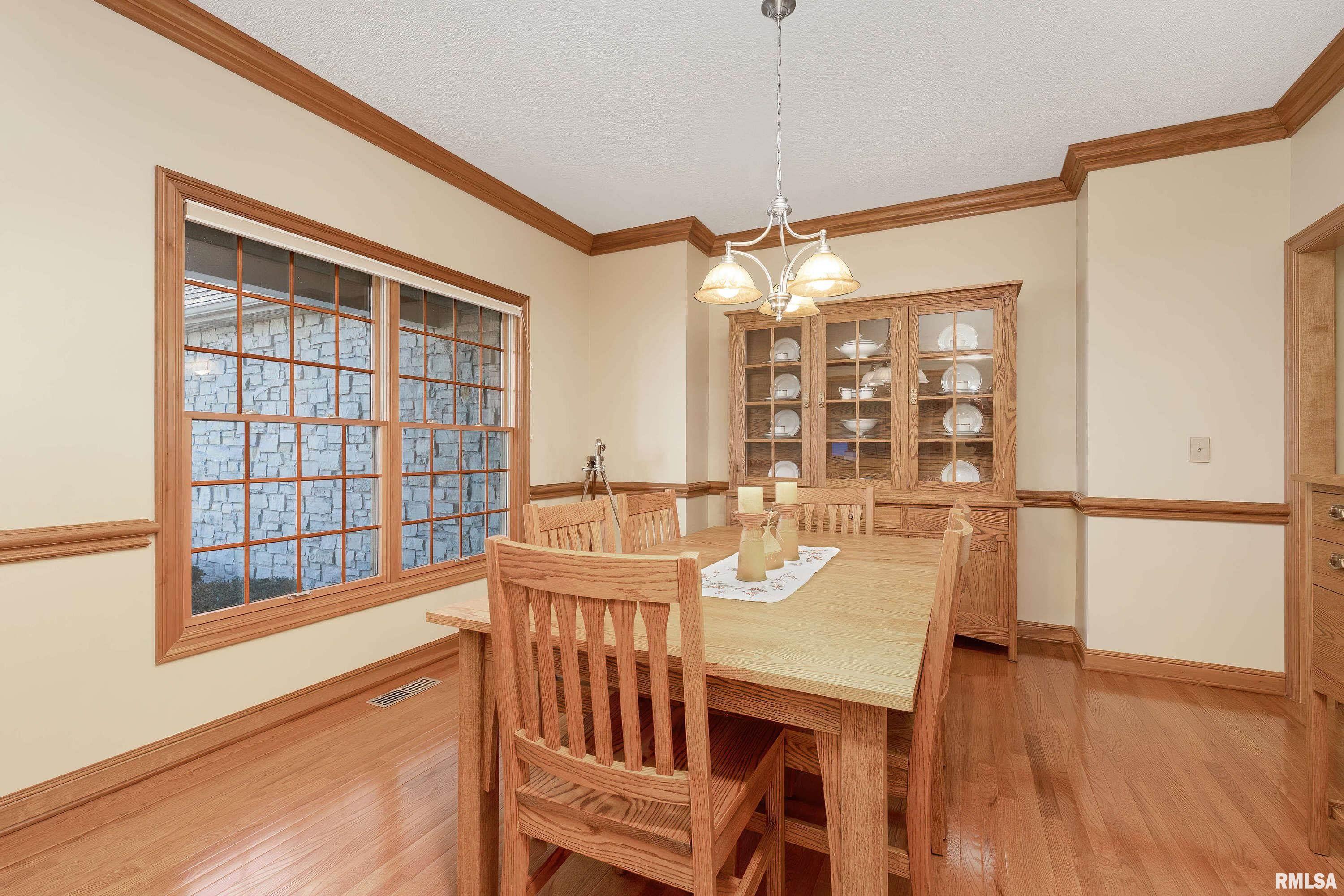 6905 Little Cabin Road Bettendorf, IA 52722 - Photo 7 of 49 Gallery Image 7