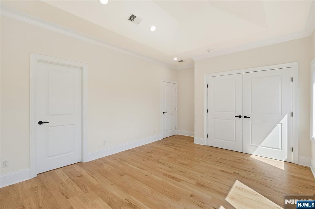 13 Harding Place Livingston, NJ 07039 - Photo 22 of 50