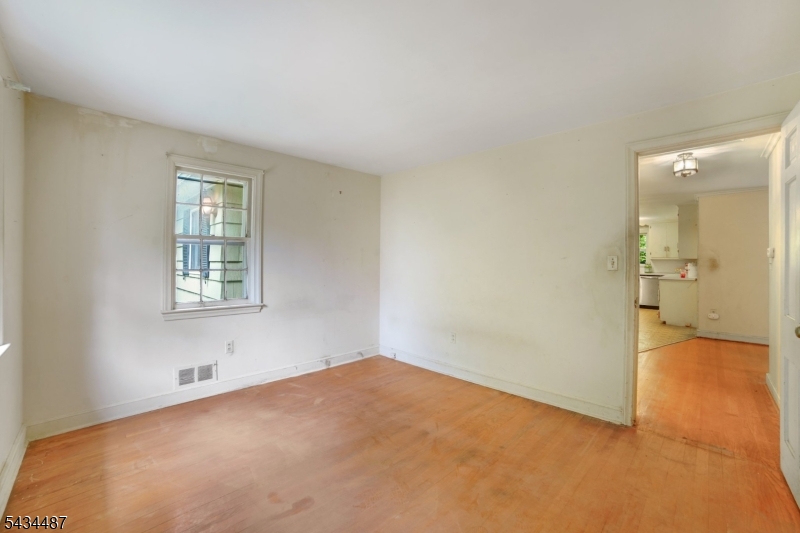 137 Beekman Road Summit, NJ 07901 - Photo 29 of 44
