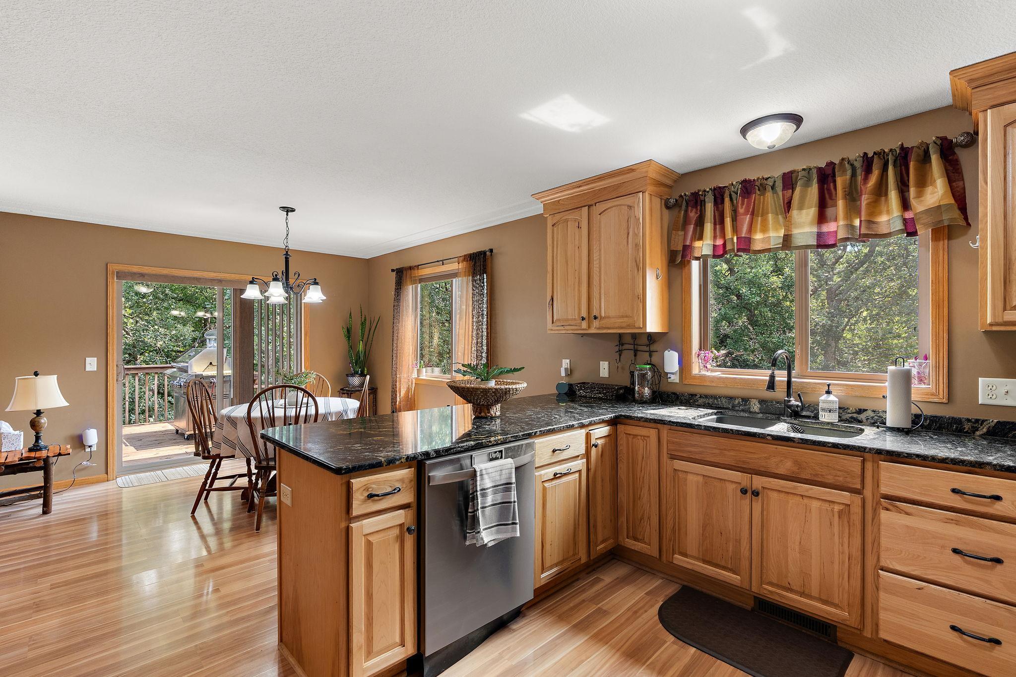 2823 Dunlap Lane Southeast Rochester, MN 55904 - Photo 11 of 66 Gallery Image 11