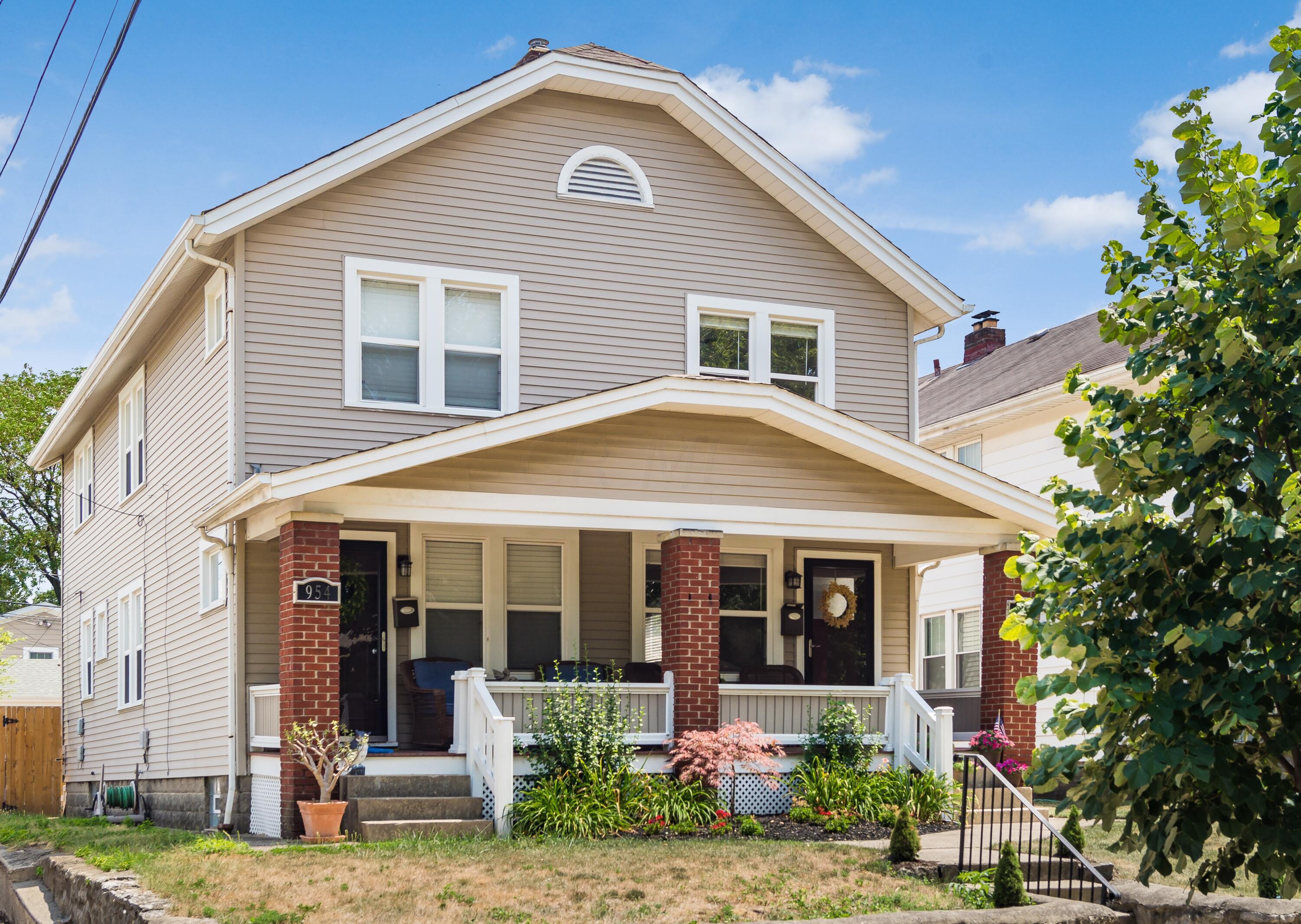 954 Thomas Road Columbus, OH 43212 - Photo 1 of 30