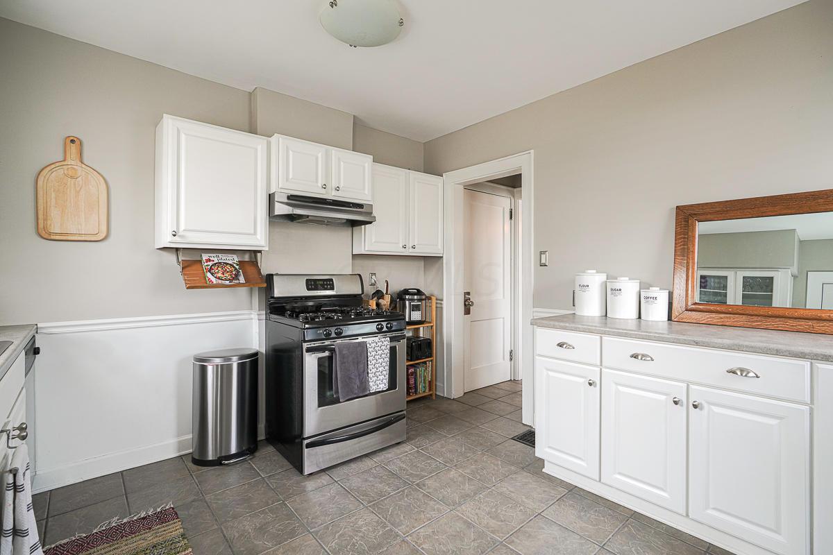 954 Thomas Road Columbus, OH 43212 - Photo 10 of 30