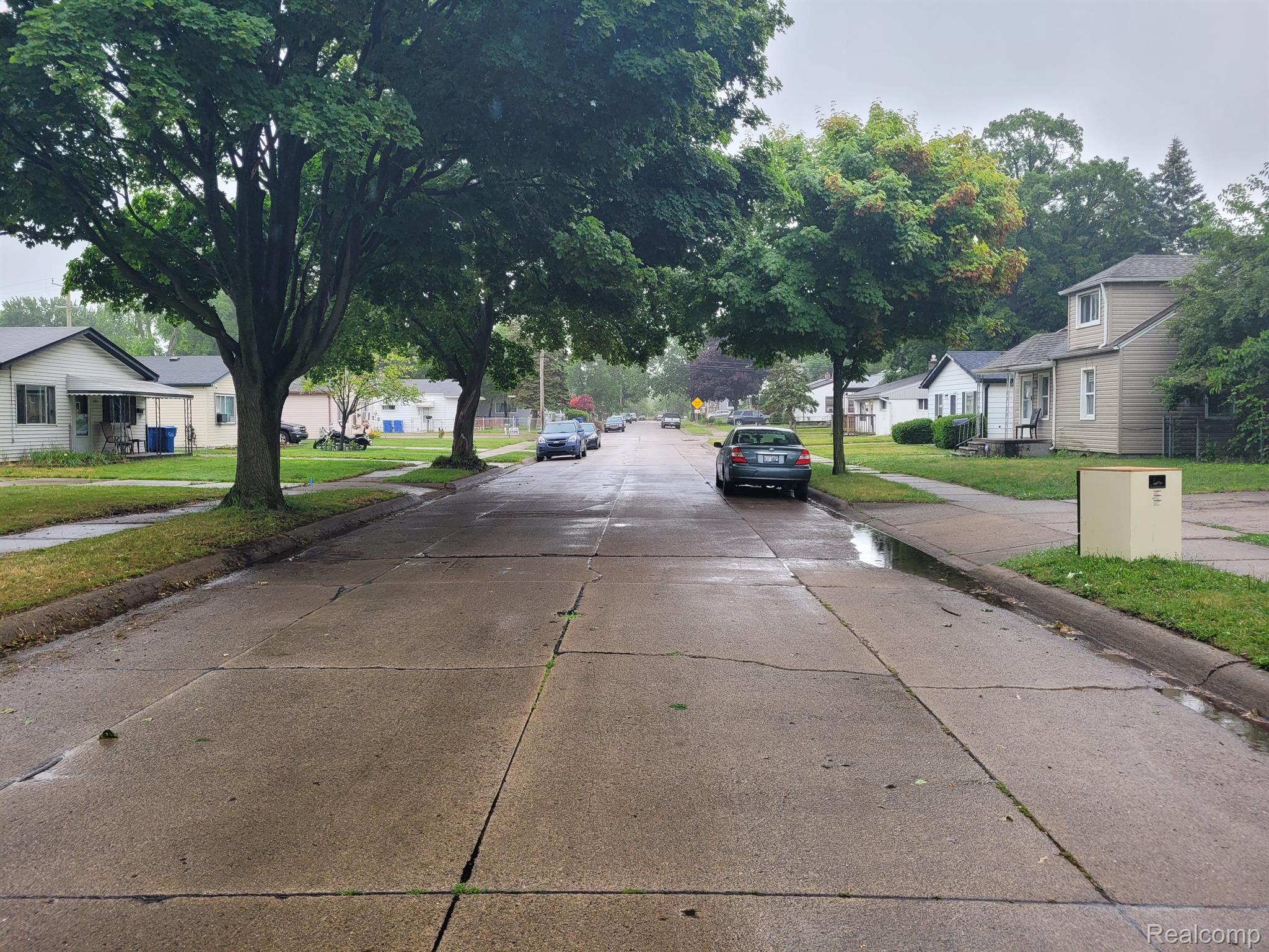 1986 Rome Avenue Warren, MI 48091 - Photo 27 of 29 Street View West