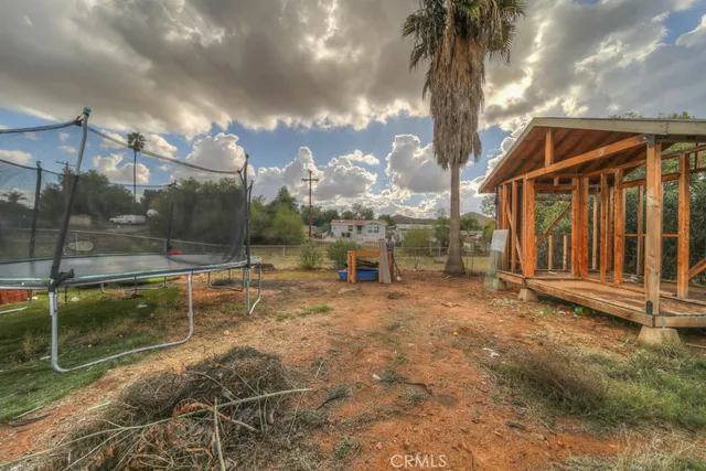 a view of a small yard