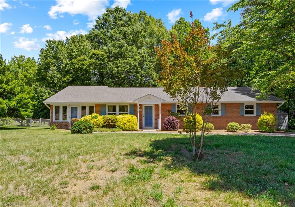3511 Manoa Road Pfafftown, NC 27040 - Photo 1 of 38