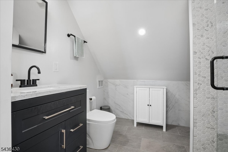 277 Grove Street East Rutherford, NJ 07073 - Photo 18 of 32