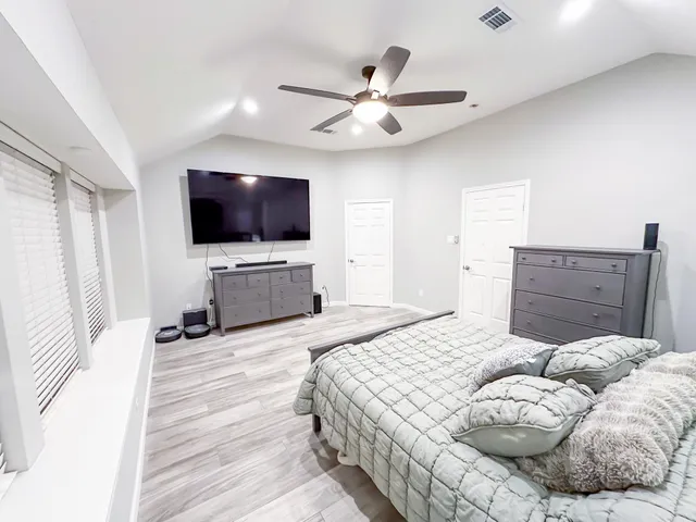 $378,500 | 3722 Paigewood Drive, Pearland, TX 77584