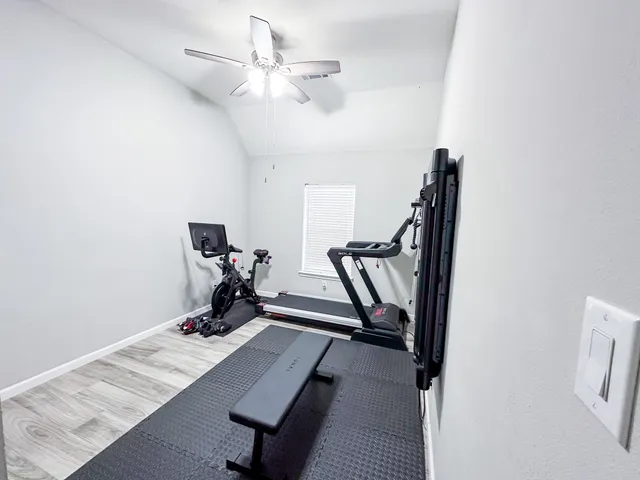 $378,500 | 3722 Paigewood Drive, Pearland, TX 77584