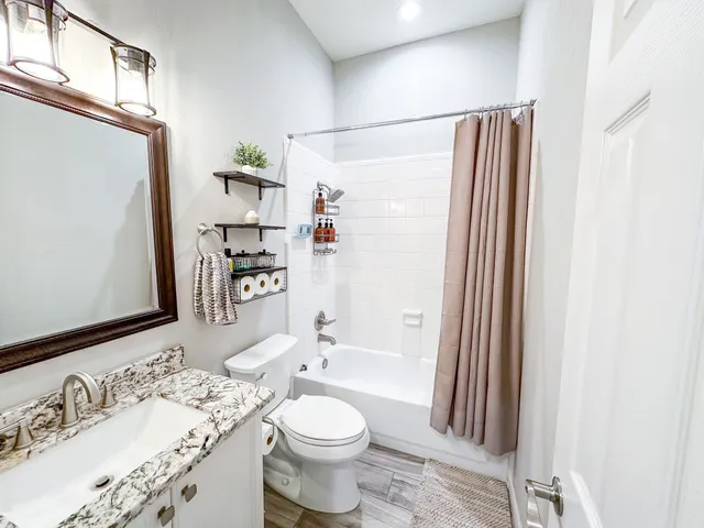 $378,500 | 3722 Paigewood Drive, Pearland, TX 77584