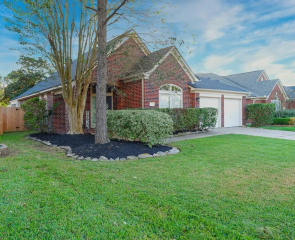 $378,500 | 3722 Paigewood Drive, Pearland, TX 77584