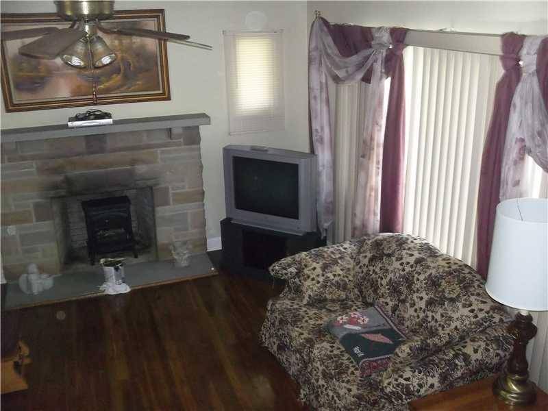 251 Hazel Kirk Road Monongahela, PA 15063 - Photo 12 of 22 Living Room.